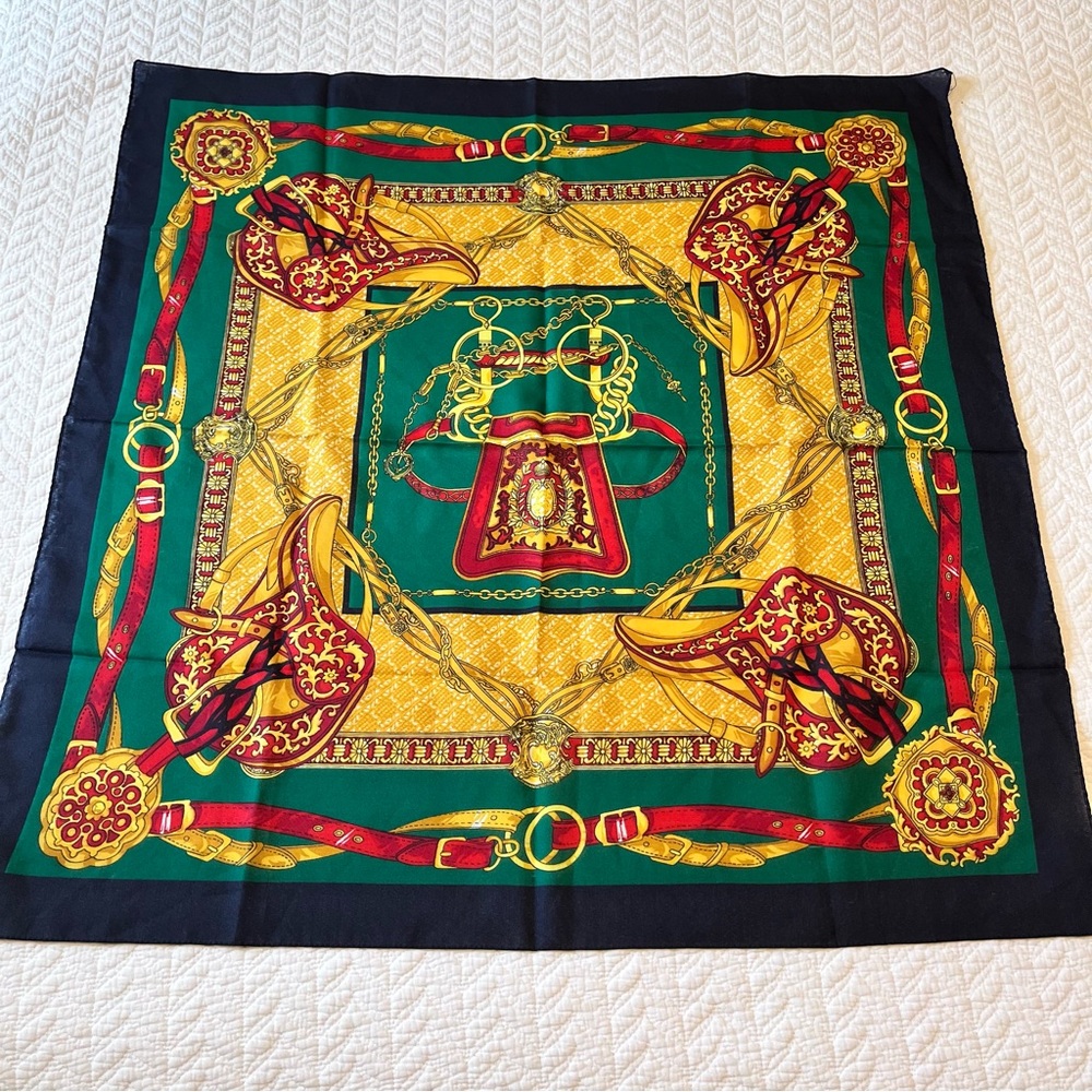 Vintage Square Gold Luxury Hardware Print Pattern Scarf 30" x 30" - Picture 8 of 13
